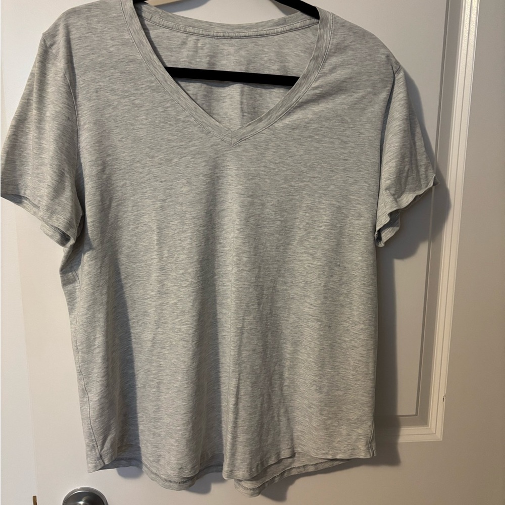 Lululemon “love crew” V-Neck Women's Top